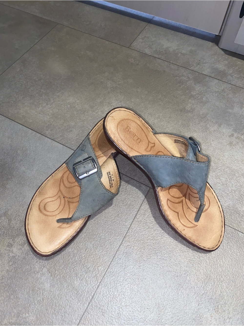 Born Womens 11 Blue Gray Leather Wedge Thong Sandals Comfort Slide Shoes EU 43